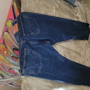Levis jeans
